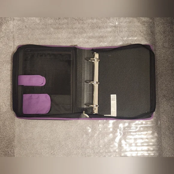 Binder - Picture 2 of 4